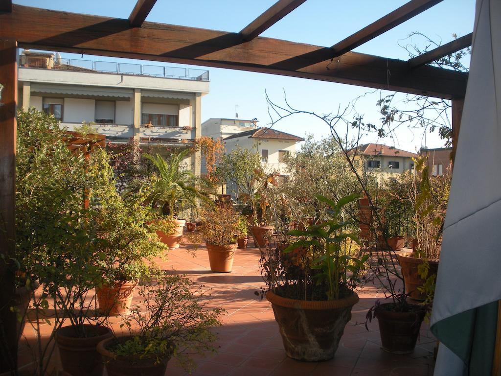 Ferienwohnung La Terrazza Da Ernestina Lucca Exterior foto